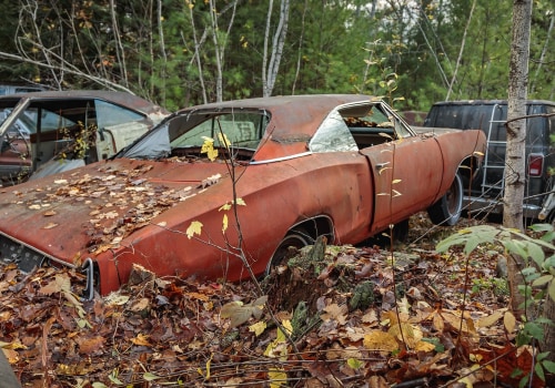 What is the difference between a mopar car and a muscle car?
